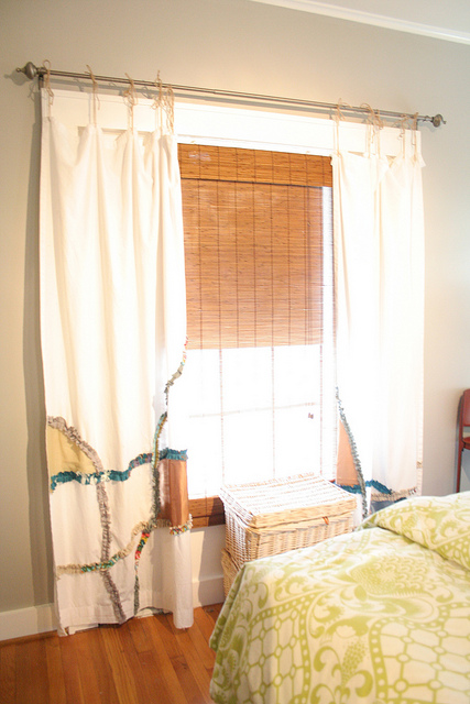 DIY RUFFLE CURTAINS