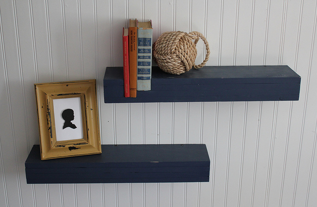 DIY Integrated Book Shelf