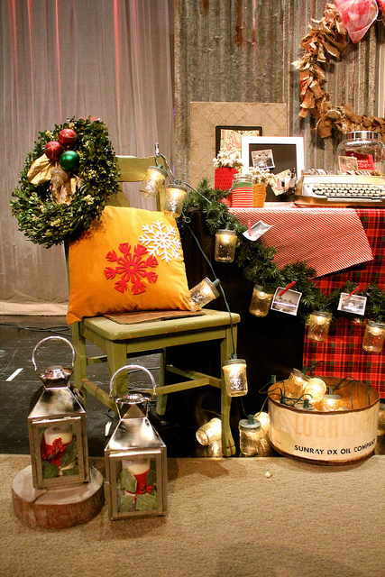 Quick Change, Holiday & Personal Pillows