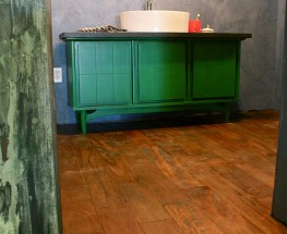 Dramatic Bathroom Backsplash