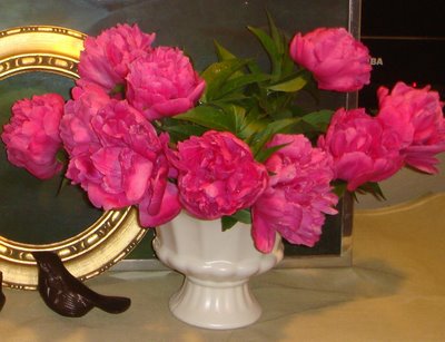 FUN NEW FINDS & MOTHER’S DAY BOUQUET